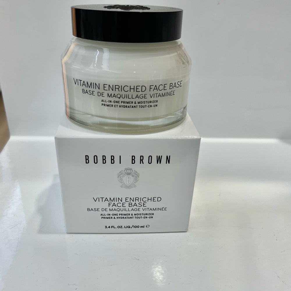 BOBBI BROWN VITAMIN ENRICHED
FACE BASE 3.4 / 100ml